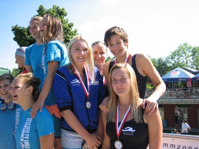 Damenstaffel v. l. n. r.: Madita Untersberger, Ivana Maric, Franziska Ruttenstock, Katja Penn