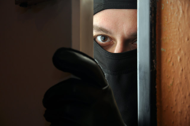 Auf Bargeldbestände und Zigaretten hatten es die Einbrecher abgesehen (Symbolbild). | Foto: Dan Race-Fotolia