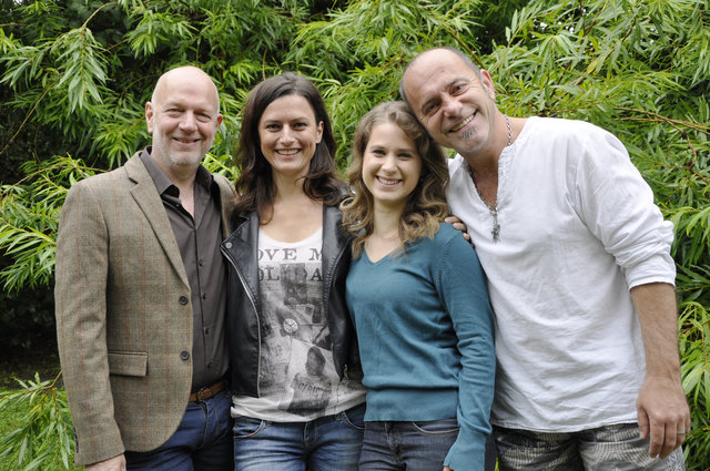 Die Schauspieler von "Verliebt, Verlobt, Verkrampft nochmal!": Dirk Smits, Peggy Forma, Anja Wendzel und Andreas Nessmann (von links)