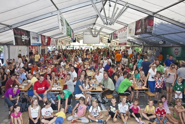 Siegerehrung 2013 im Festzelt