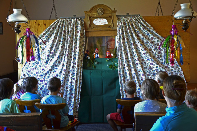 Die Gaminger Kinder waren begeistert vom Kasperltheater im Ötscher-Schutzhaus. | Foto: Teufel
