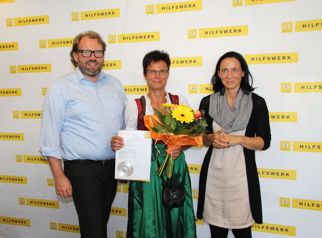 NÖ Hilfswerk-Geschäftsführer Christoph Gleirscher, Pflegehelferin Doris Arndorfer (Hilfe und Pflege daheim Wagram), Kursverantwortliche Manuela Stumpfer. | Foto: NÖ Hilfswerk