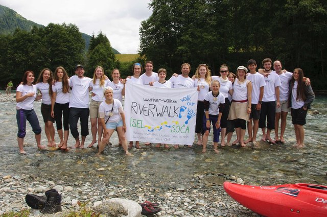 20 Jugendliche machen sich auf die Reise von Prägraten nach Bovec in Slowenien.