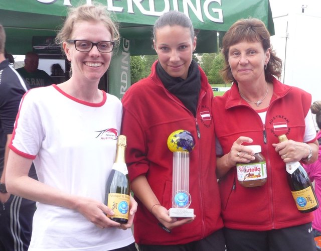 vlnr. Julia Krauth (WT, Wien); Isabella und Maria Schimak (PVN, Neusiedl)