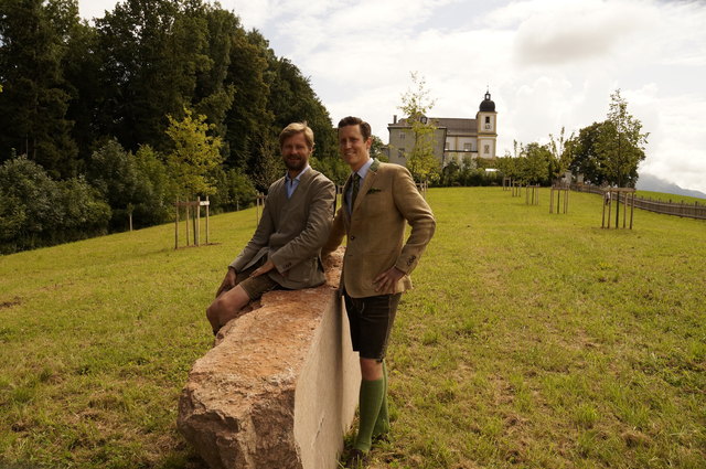 Max Mayr-Melnhof und Johannes Moßhammer am neuen Naturbestattungsplatz am Plainberg.