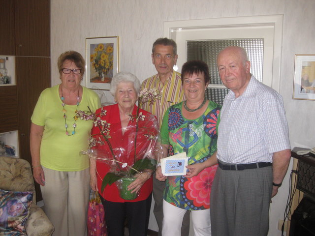Frau Barbara Schäfer feierte ihren 80. Geburtstag. Der Pensionistenverband Korneuburg gratulierte zu diesem Anlaß auf das Allerherzlichste und wünscht Frau Schäfer noch viele schöne Jahre im Kreise ihrer Familie