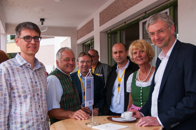 Organisator Martin Huber (links vorne) mit Sportlandesrat Dr. Michael Strugl (rechts vorne) und Ehrengästen.