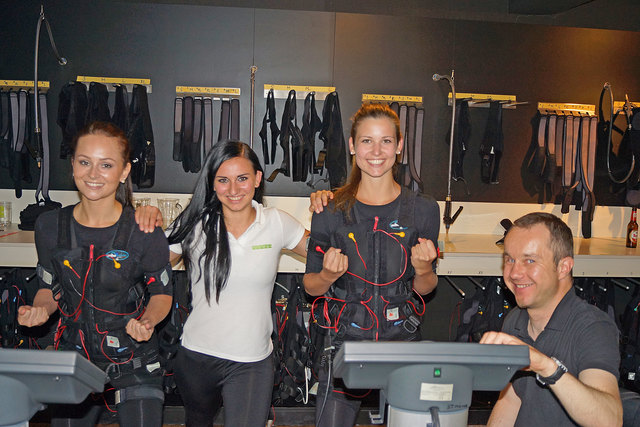 Vize Miss Kärnten Sandra Umek, Natascha Siebenhofer (M.A.N.D.U.), Miss Kärnten Nadine Stroitz und Leo Maier (M.A.N.D.U.) | Foto: M.A.N.D.U.