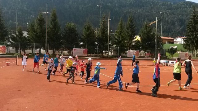 Viele Kids nutzten die Chance beim GÖST-Tag den Tennissport kennenzulernen!