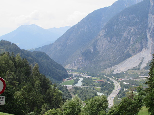 Die Via Claudia Augusta kann zu Fuß, mit dem Rad oder nun auch mit dem Auto genossen werden.
