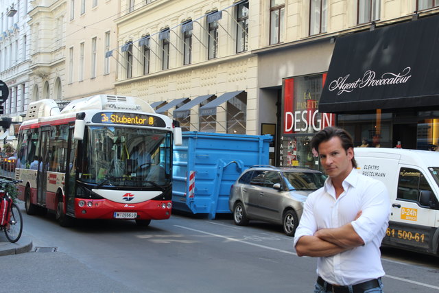 Linienbusse sollen laut Petitionstext auch in Zukunft in der geforderten Begegnungszone fahren können.