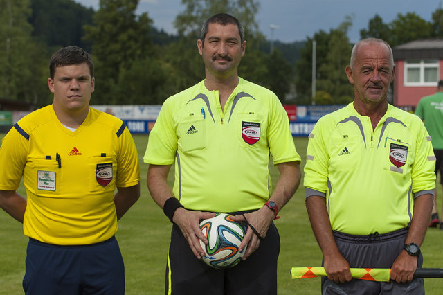 Das Schiedsrichtertrio v.l.: Sebastian Aichner, Markus Wimmer (Spielleiter) und Ferdinand Mittendorfer.