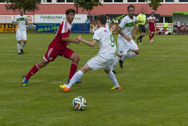 Neuzugang Edvin Hodzic bei einem seiner dynamischen Vorstöße.