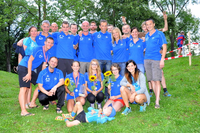 Das erfolgreiche Team des LC Mank rund um Obmann Andreas Pfeffer (r.).