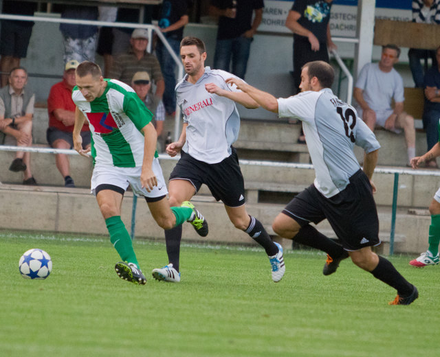 Der FC Mönchhof kommt immer besser in Schwung. 2:1-Sieg gegen Hainburg. | Foto: flake