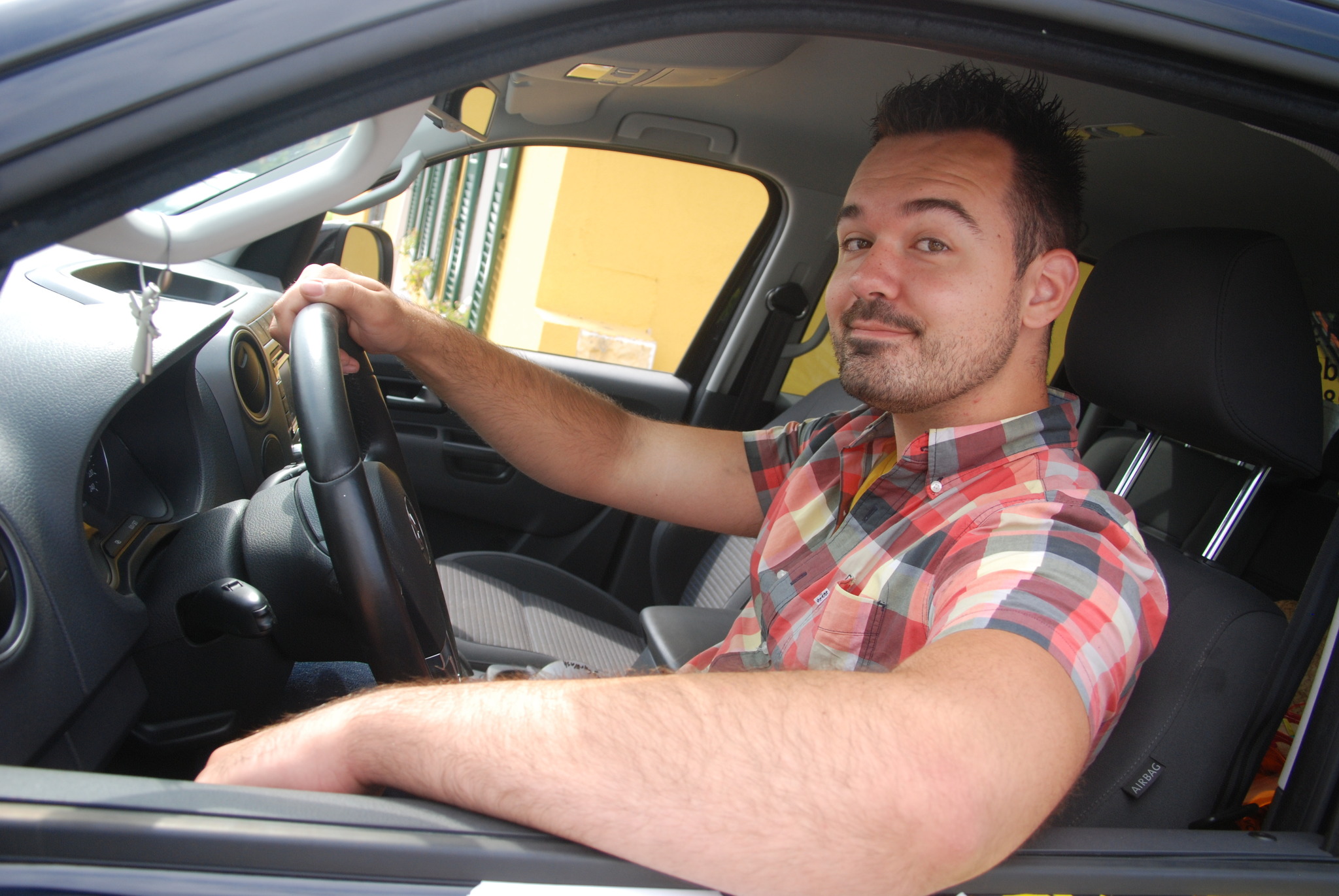 Daniel Krebs hatte eine verrückte Geschäftsidee, bei der er Autos Huckepack nimmt. GrazUmgebung