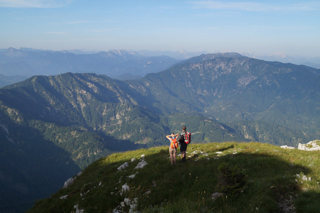 Ein herrlicher Blick auf die "Mostviertler Alpen" vom Dürrenstein bei Lunz. | Foto: Hackl