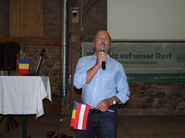 Obmann Franz Rabl vom Sozialverein Göpfritz/Wild stellte das Saniob-Projekt in allen Einzelheiten vor.