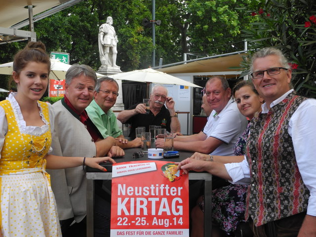 Überall wartet man schon auf den Neustifter Kirtag