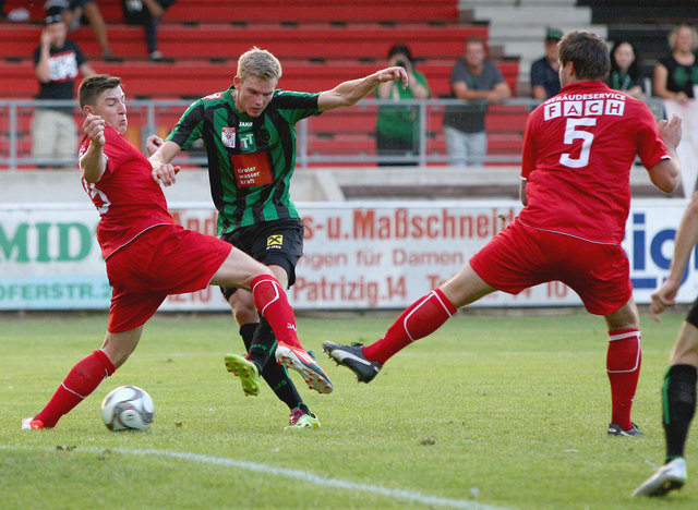 Thomas Hirschhofer (Mitte) kommt am Freitag "heim". | Foto: Foto: GEPA