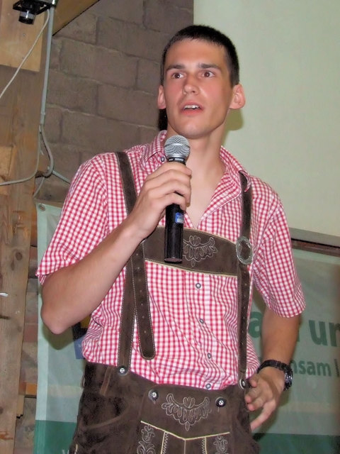 Viktor Kaltenböck erläuterte, was die Landjugendvertreter bereits für die Waisenkinder aus Saniob getan haben.