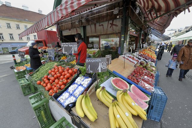 Interessante Pläzchen rund um den Naschmarkt lassen sich bei der neuen digitalen Grätzeltour erkunden. | Foto: PID/Schaub-Walzer