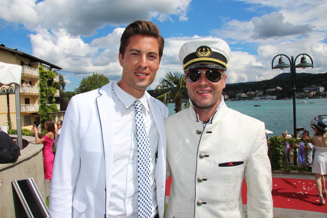 Casino-Manager Hannes Markowitz und Boatbutler Michael Öhlwein (r.) | Foto: Astrid Kompan