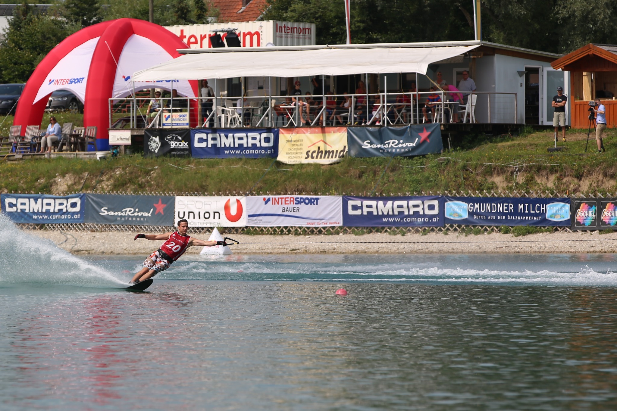 Bei der Wasserski Staatsmeisterschaft holt Martin Bauer Silber im