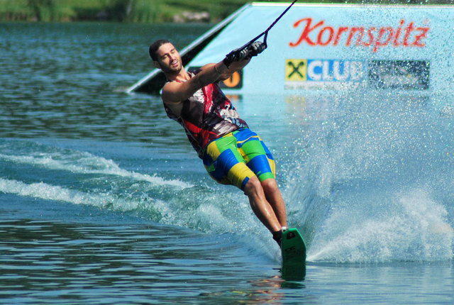 Weltmeister Nadav Ativ aus Isreal entschied den hochklassigen Slalom-Bewerb am Ausee für sich.
