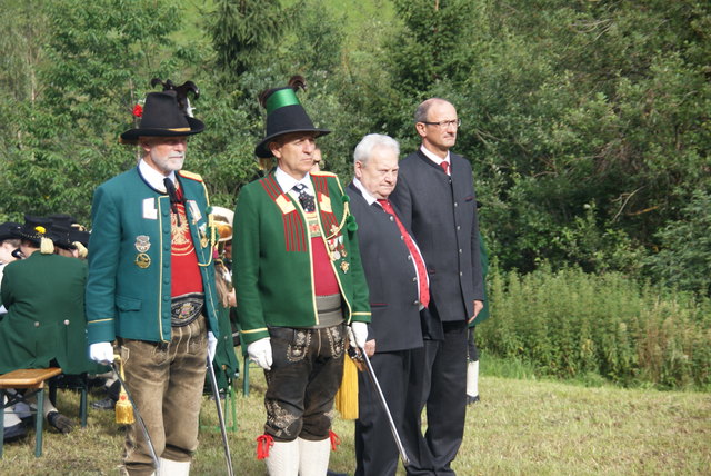 Viertel- und Regimentskdt. Fritz Gastl, Landeskommandant Fritz Tiefenthaler, Bgm. Anton Mallaun und LT-Vizepräsident Anton Mattle. | Foto: Othmar Kolp