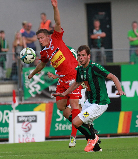 Mit einem Remis endete das Duell zwischen den Falken und Innsbruck. | Foto: Foto: Trois