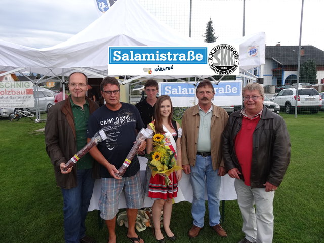 Am Bild v.l.:   Vzbgm. Kajetan Glantschnig, SKK-Obmann Gerhard Esterl, Salamiprinzessin Sandra Karisch, Thorsten und Franz Ribeschel, Bgm. OSR Gottfried Wedenig | Foto: KK