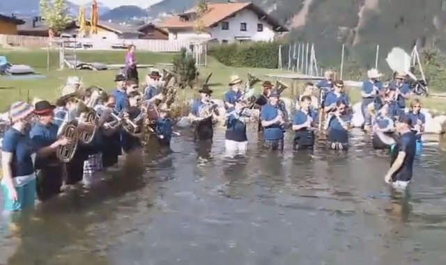 Cold Water Challenge / Musikkapelle Wenns  | Foto: Musikkapelle Wenns - YouTube