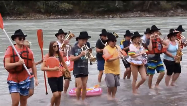 Cold Water Challenge 2014 / MK Roppen  | Foto: Mathias Schuchter - YouTube