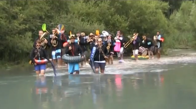 Cold Water Challenge 2014 - MK Tarrenz  | Foto: Musikkapelle Tarrenz - YouTube