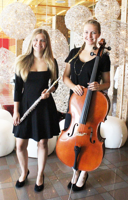 Floralis sind Leona Rajakowitsch, Flöte und Flora Rajakowitsch, Cello