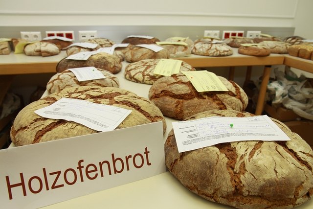 231 Brote von 77 Brotbauern aus drei Bundesländern waren heuer beim Rennen um den Landessieg dabei.