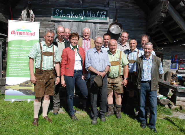 In "Individual meetings" werden einzelne Almen begangen und Verbesserungen besprochen. | Foto: Almenland