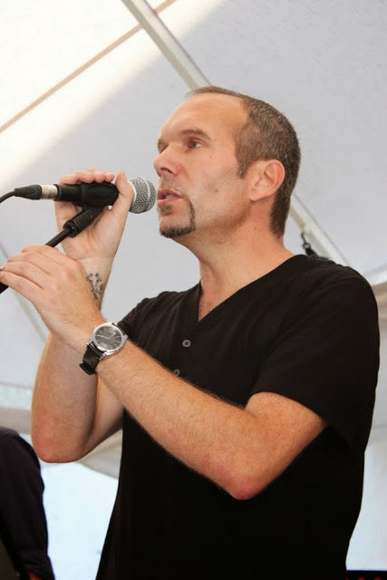 Austro-Pop-King Reinhard Panzenböck aus Scheibbs verkörpert die Liebe zur Musik. | Foto: Kefer