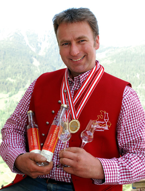 Sepp Wallners Edelbrände wurden mit Doppel-Gold ausgezeichnet.