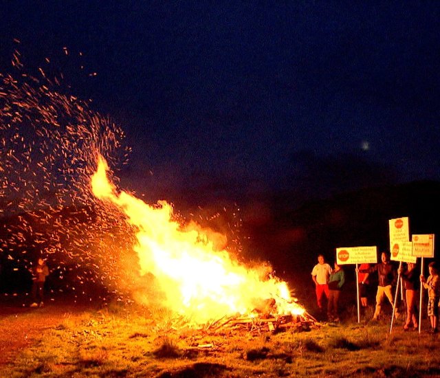 Alpenfeuer nahe Zollnerseehütte