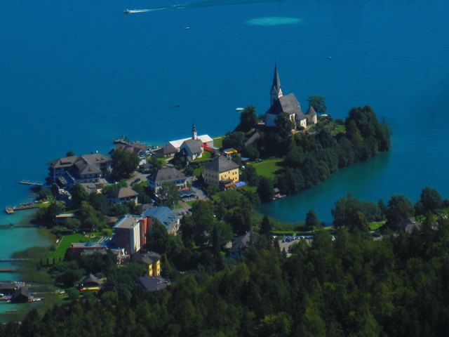Maria Wörth vom Pyramidenkogel aus gesehen.