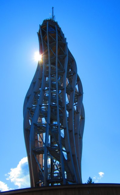 der Turm auf dem Pyramidenkogel ist der weltweit höchste Holz-Aussichtsturm.