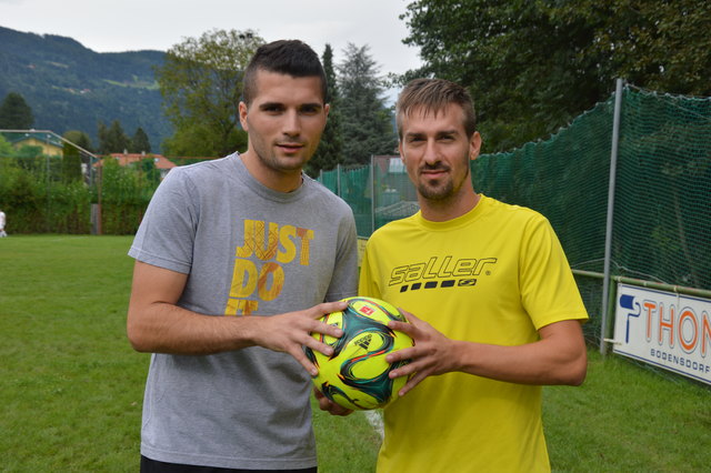 Almir Licina (li.) und Enes Sinanovic schossen elf Tore in vier Meisterschaftsspielen