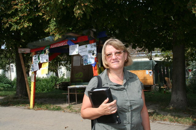 Gegen die Besetzung spricht sich Anrainerin Andrea Heller aus. | Foto: Pufler