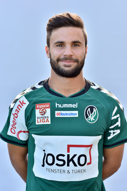 "Wir dürfen Grödig keinen Zentimeter Platz geben und wollen als Sieger vom Platz gehen“, sagt SVR-Kicker Dieter Elsneg. | Foto: GEPA pictures/SV Ried