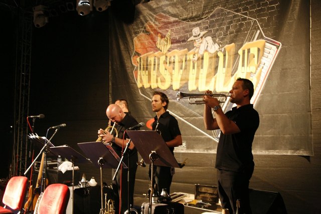 Legat ist immer auf Tour, er spielt in zahlreichen Ensembles und Formationen | Foto: KK