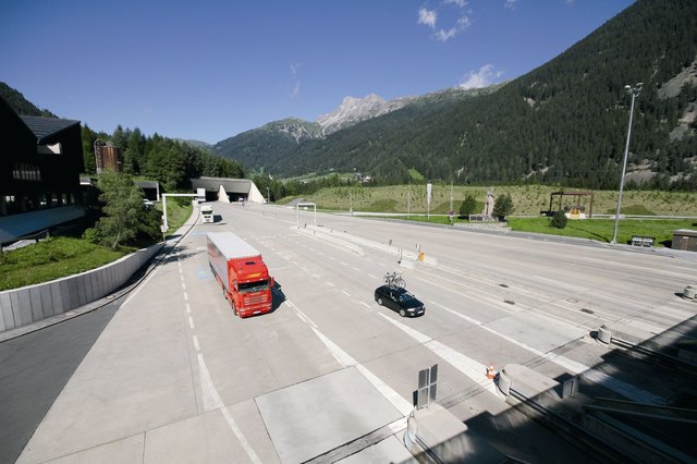 Notwendige Tunnelsperren: Der Arlbergtunnel wird für 138 Millionen Euro saniert und sicherheitstechnisch aufgerüstet. | Foto: ASINAG