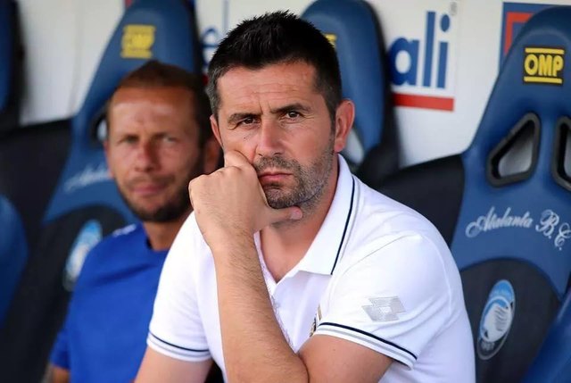 Nenad Bjelica (im Bild mit Co-Trainer Rene Poms) taugt's in La Spezia. Am Samstag steigt gegen Varese das erste Meisterschaftsspiel. | Foto: AC Spezia/KK