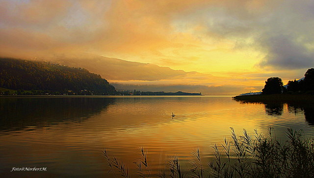 Herbstliche Stimmung am Ossiacher See